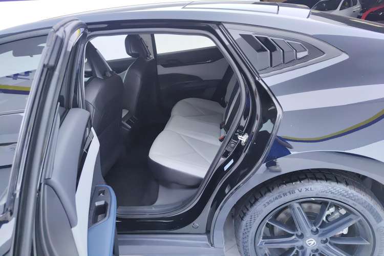 Used CHANGAN UNI-V iDD 2023 ZhiDian iDD 1.5T 113km ZhiKu Model Left Rear Seat