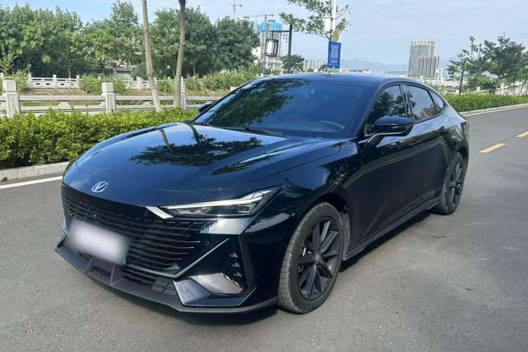Used CHANGAN UNI-V iDD 2023 ZhiDian iDD 1.5T 113km ZhiKu Model Left Side