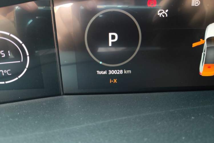 Used CHANGAN UNI-V iDD 2023 ZhiDian iDD 1.5T 113km ZhiKu Model Odometer Close Up