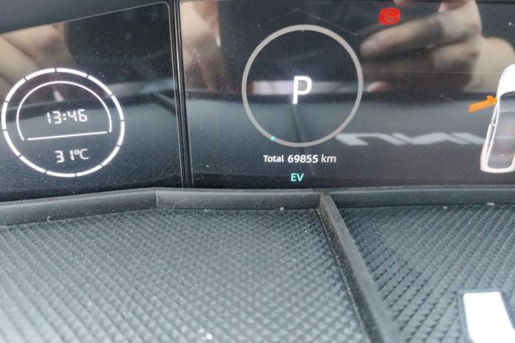Used CHANGAN UNI-V iDD 2023 ZhiDian iDD 1.5T 113km Smart & Fun Version Odometer Close Up