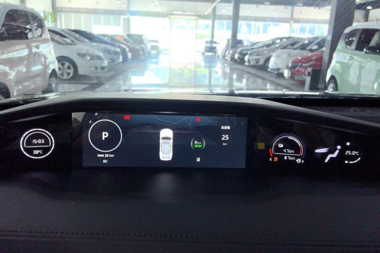 Used CHANGAN UNI-V iDD 2023 ZhiDian iDD 1.5T 113km Smart & Fun Version Odometer Close Up