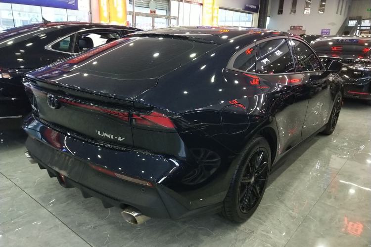 Used CHANGAN UNI-V iDD 2023 ZhiDian iDD 1.5T 113km ZhiKu Model Rear Right 45 Deg