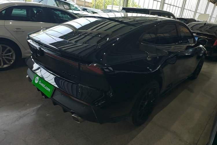Used CHANGAN UNI-V iDD 2023 ZhiDian iDD 1.5T 113km ZhiKu Model Rear Right 45 Deg