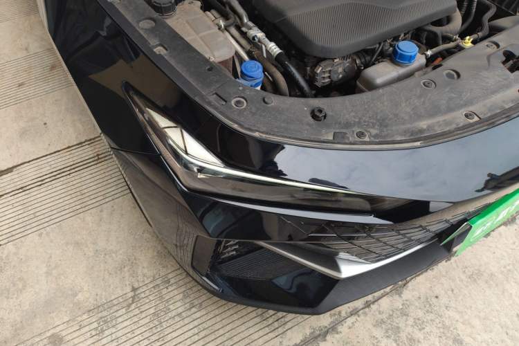 Used CHANGAN UNI-V iDD 2023 ZhiDian iDD 1.5T 113km ZhiKu Model Right Front Headlight