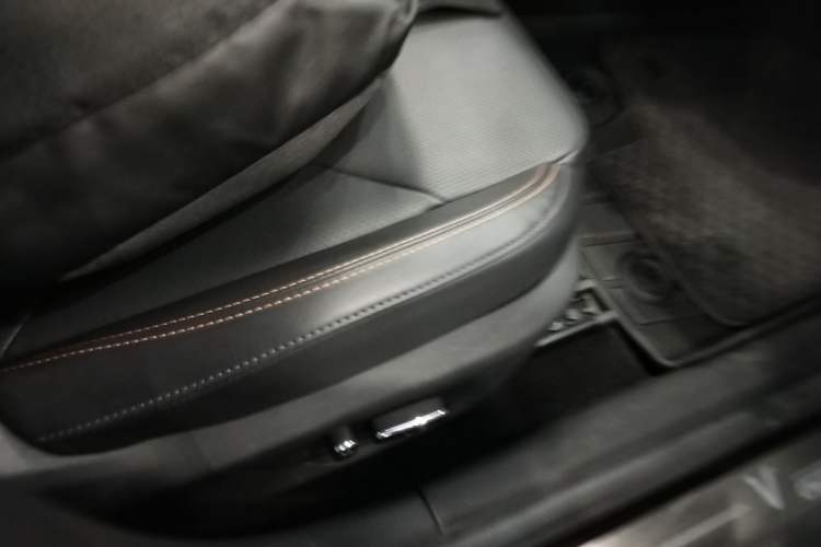 Used CHANGAN UNI-V iDD 2023 ZhiDian iDD 1.5T 113km ZhiKu Model Right Front Seat