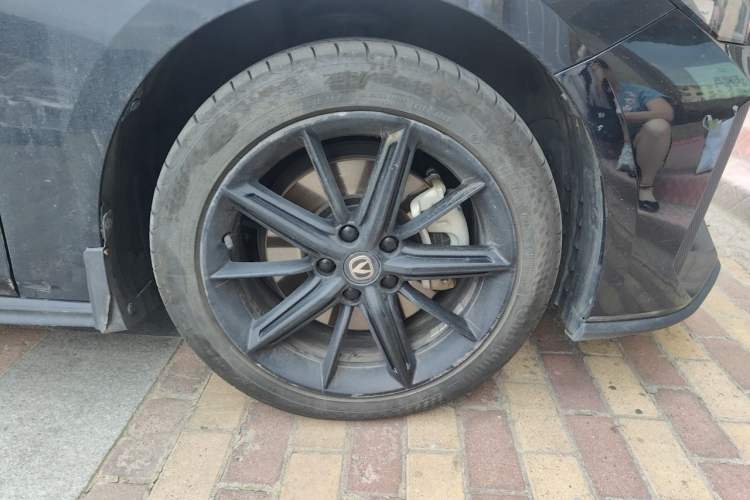 Used CHANGAN UNI-V iDD 2023 ZhiDian iDD 1.5T 113km Smart & Fun Version Right Front Wheel Hub