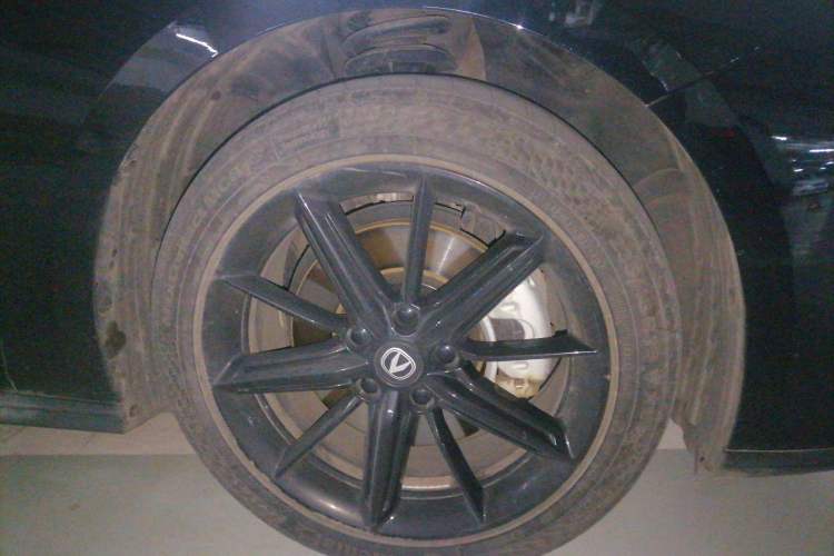 Used CHANGAN UNI-V iDD 2023 ZhiDian iDD 1.5T 113km Smart & Fun Version Right Front Wheel Hub