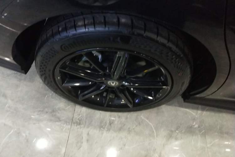 Used CHANGAN UNI-V iDD 2023 ZhiDian iDD 1.5T 113km ZhiKu Model Right Rear Wheel Hub