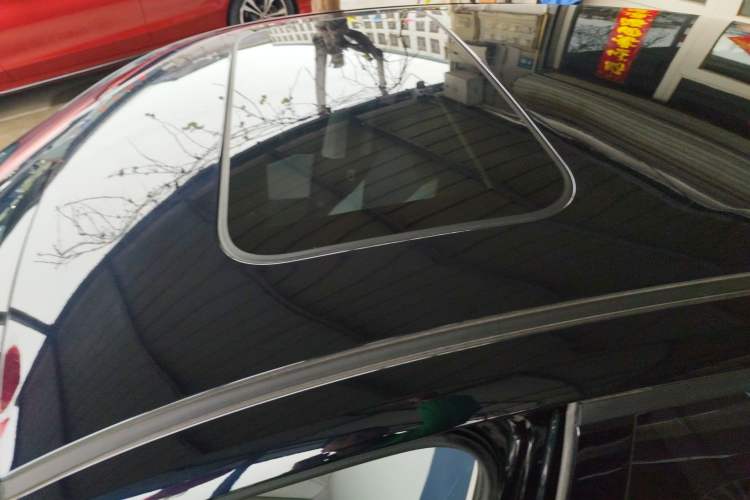 Used CHANGAN UNI-V iDD 2023 Zhidian iDD 1.5T 113km Smart & Fun Version (Rapid Edition) Roof