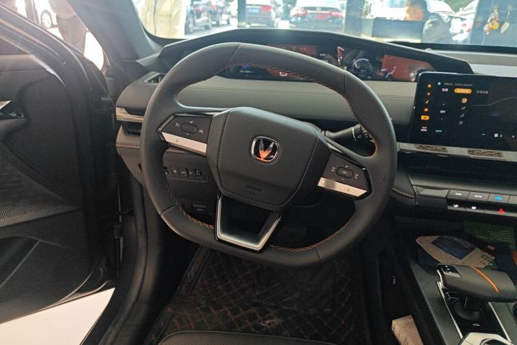 Used CHANGAN UNI-V iDD 2023 ZhiDian iDD 1.5T 113km Smart & Fun Version Steering Wheel