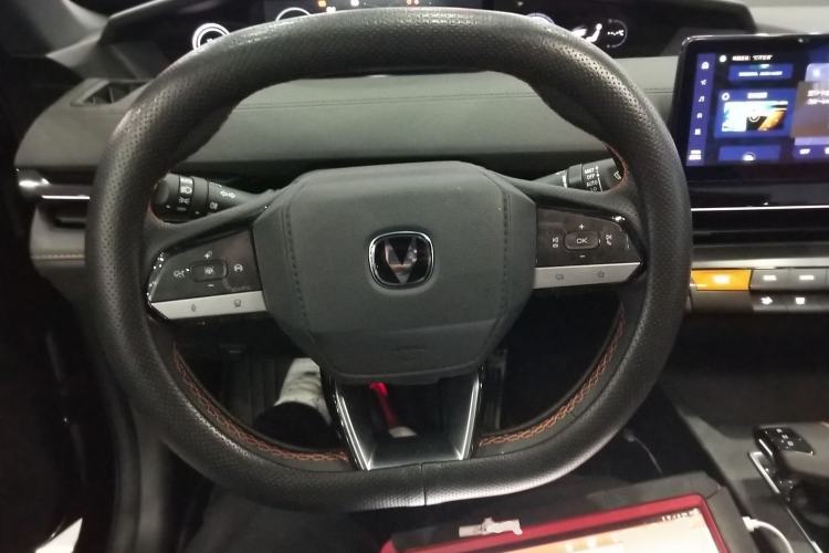 Used CHANGAN UNI-V iDD 2023 ZhiDian iDD 1.5T 113km ZhiKu Model Steering Wheel