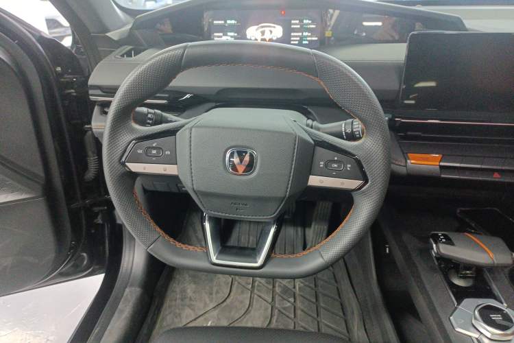 Used CHANGAN UNI-V iDD 2023 ZhiDian iDD 1.5T 113km ZhiKu Model Steering Wheel