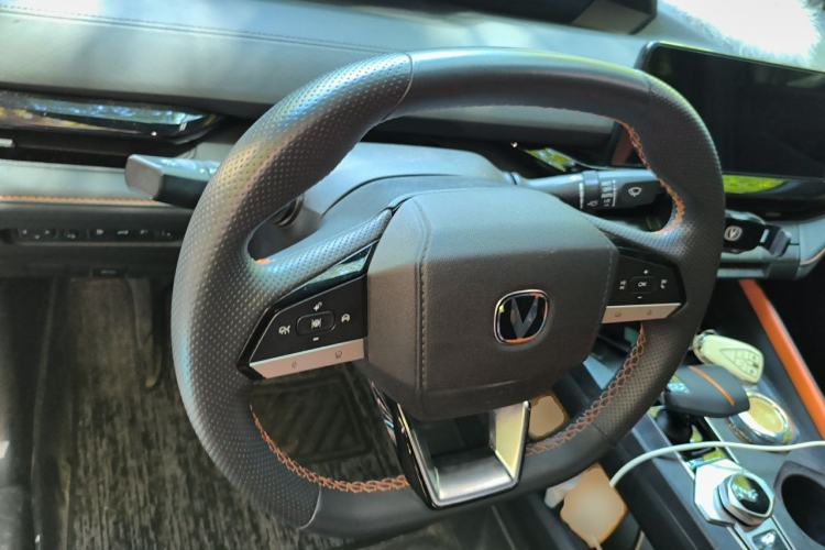 Used CHANGAN UNI-V iDD 2023 ZhiDian iDD 1.5T 113km ZhiKu Model Steering Wheel