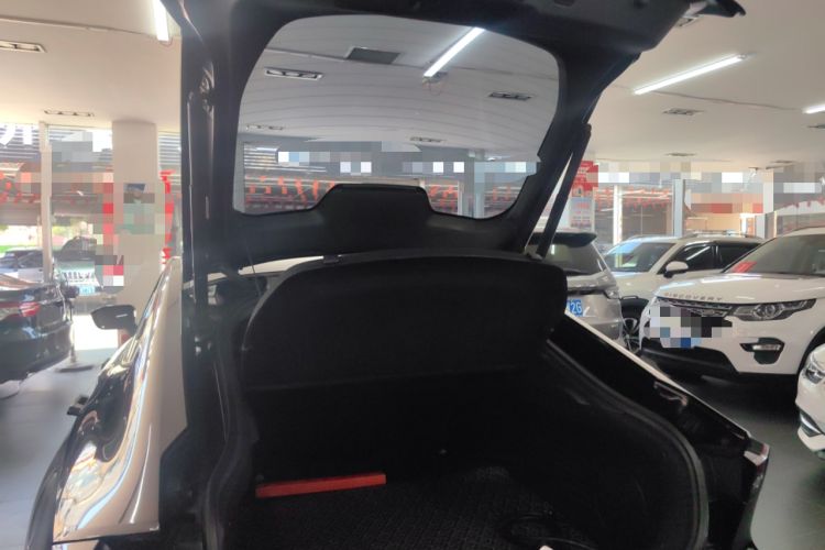 Used CHANGAN UNI-V iDD 2023 ZhiDian iDD 1.5T 113km ZhiKu Model Trunk