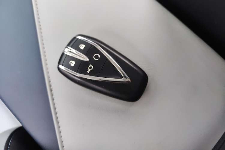 Used CHANGAN UNI-V iDD 2023 ZhiDian iDD 1.5T 113km ZhiKu Model Vehicle Key