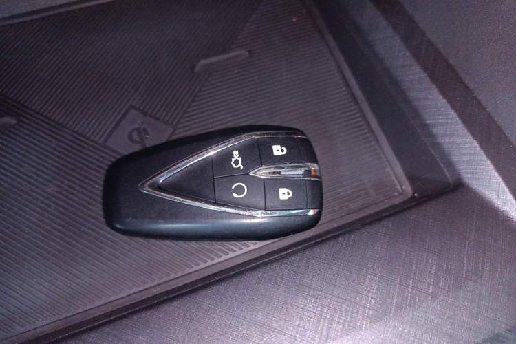 Used CHANGAN UNI-V iDD 2023 ZhiDian iDD 1.5T 113km ZhiKu Model Vehicle Key