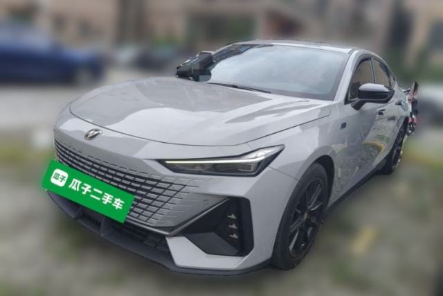 Used CHANGAN UNI-V iDD 2023 ZhiDian iDD 1.5T 113km Smart & Fun Version