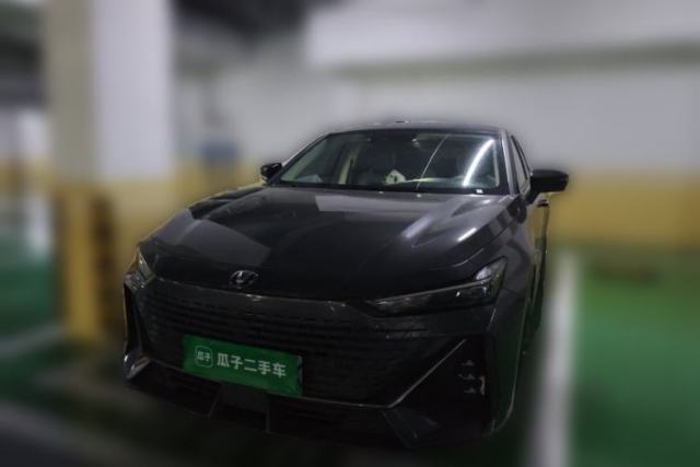 Used CHANGAN UNI-V iDD 2023 ZhiDian iDD 1.5T 113km Smart & Fun Version