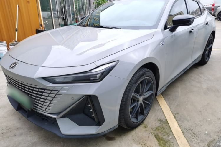 Used CHANGAN UNI-V iDD 2023 ZhiDian iDD 1.5T 113km ZhiKu Model Guazi used car, China used car export, Used car for sale, Used cars, Cheapest cars for sale