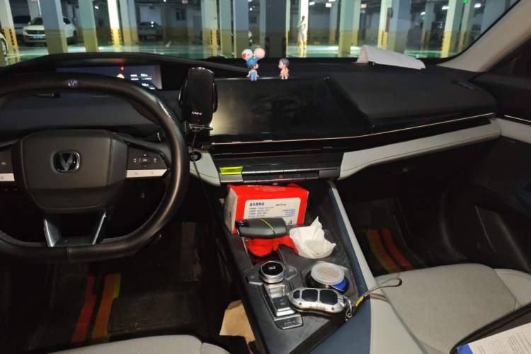 Used CHANGAN UNI-V iDD 2023 ZhiDian iDD 1.5T 113km Smart & Fun Version Audio And AC Panel