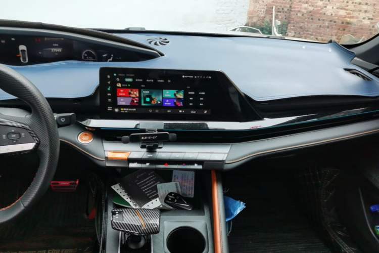 Used CHANGAN UNI-V iDD 2023 ZhiDian iDD 1.5T 113km ZhiKu Model Audio And AC Panel