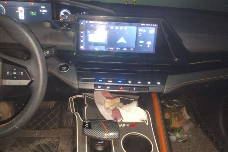 Used CHANGAN UNI-V iDD 2023 Zhidian iDD 1.5T 113km Smart & Fun Version (Rapid Edition) Audio And AC Panel