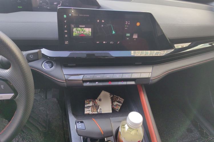 Used CHANGAN UNI-V iDD 2023 ZhiDian iDD 1.5T 113km Smart & Fun Version Audio And AC Panel