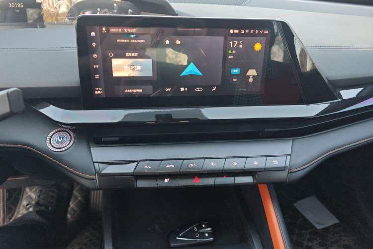 Used CHANGAN UNI-V iDD 2023 ZhiDian iDD 1.5T 113km Smart & Fun Version Audio And AC Panel