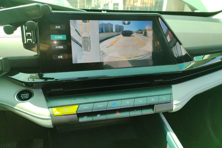 Used CHANGAN UNI-V iDD 2023 ZhiDian iDD 1.5T 113km Smart & Fun Version Audio And AC Panel