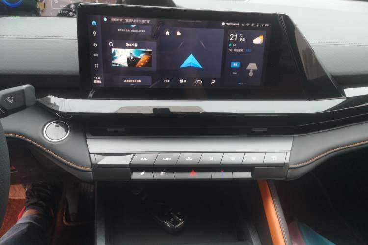 Used CHANGAN UNI-V iDD 2023 Zhidian iDD 1.5T 113km Smart & Fun Version (Rapid Edition) Audio And AC Panel