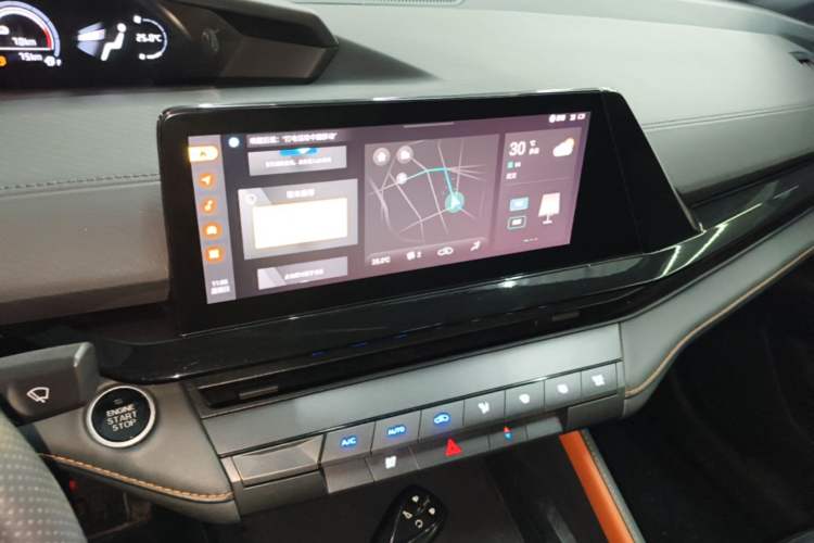 Used CHANGAN UNI-V iDD 2023 ZhiDian iDD 1.5T 113km Smart & Fun Version Audio And AC Panel