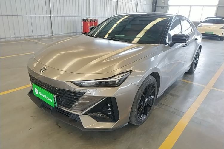Used CHANGAN UNI-V iDD 2023 ZhiDian iDD 1.5T 113km ZhiKu Model Guazi used car, China used car export, Used car for sale, Used  cars, Cheapest cars for sale