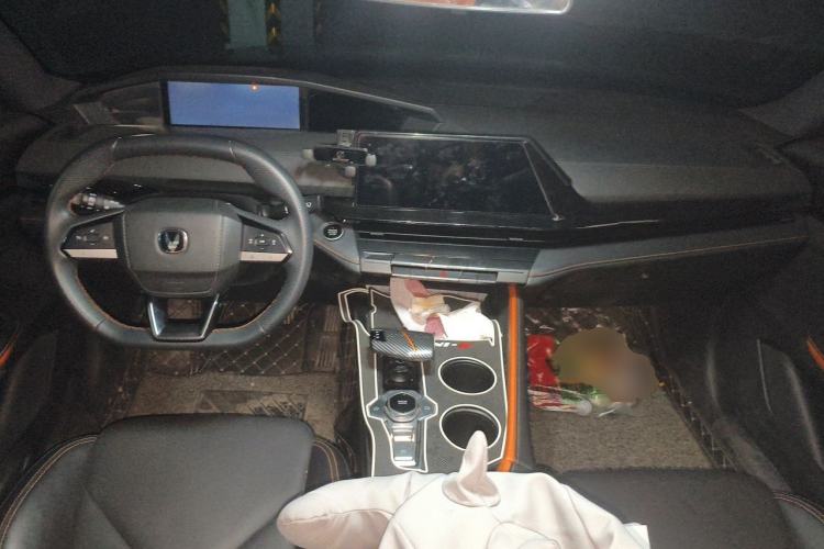 Used CHANGAN UNI-V iDD 2023 Zhidian iDD 1.5T 113km Smart & Fun Version (Rapid Edition) Center Console