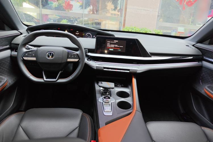 Used CHANGAN UNI-V iDD 2023 Zhidian iDD 1.5T 113km Smart & Fun Version (Rapid Edition) Center Console