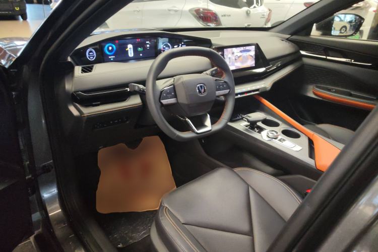 Used CHANGAN UNI-V iDD 2023 Zhidian iDD 1.5T 113km Smart & Fun Version (Rapid Edition) Center Console