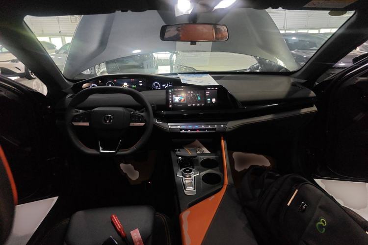 Used CHANGAN UNI-V iDD 2023 Zhidian iDD 1.5T 113km Smart & Fun Version (Rapid Edition) Center Console