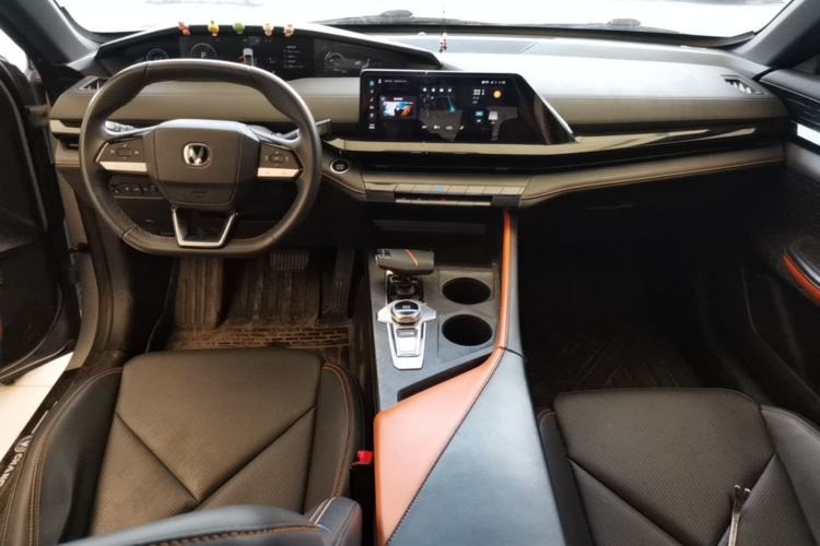Used CHANGAN UNI-V iDD 2023 Zhidian iDD 1.5T 113km Smart & Fun Version (Rapid Edition) Center Console