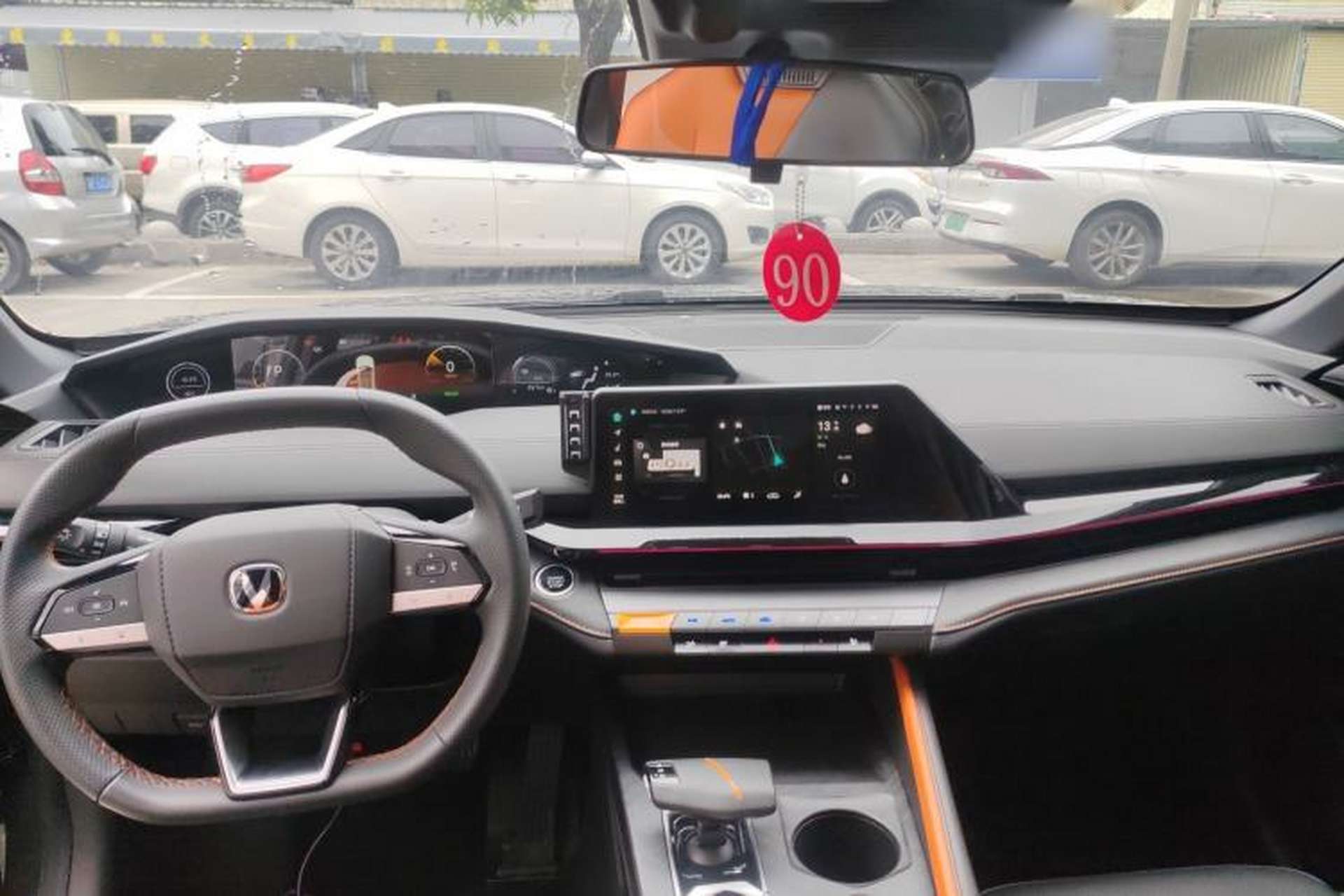 Used CHANGAN UNI-V iDD 2023 ZhiDian iDD 1.5T 113km ZhiKu Model Center Console