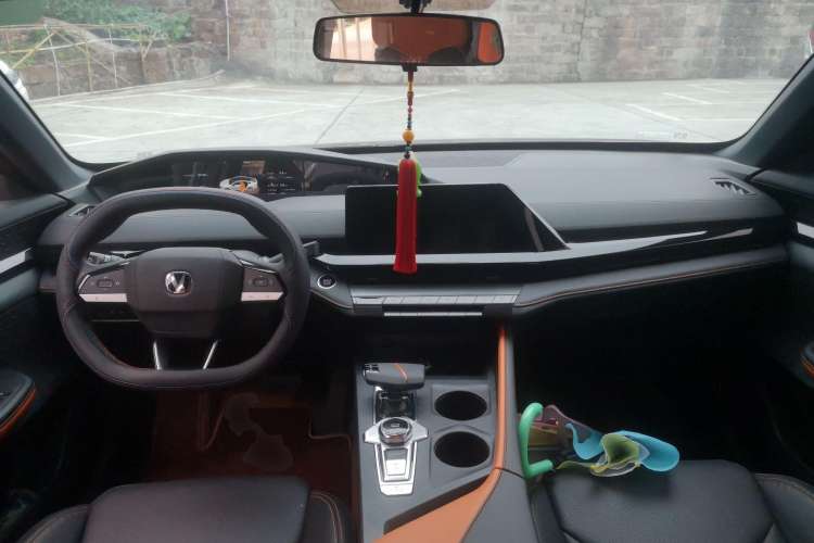 Used CHANGAN UNI-V iDD 2023 Zhidian iDD 1.5T 113km Smart & Fun Version (Rapid Edition) Center Console