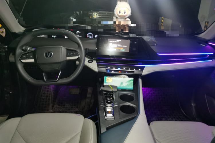 Used CHANGAN UNI-V iDD 2023 Zhidian iDD 1.5T 113km Smart & Fun Version (Rapid Edition) Center Console