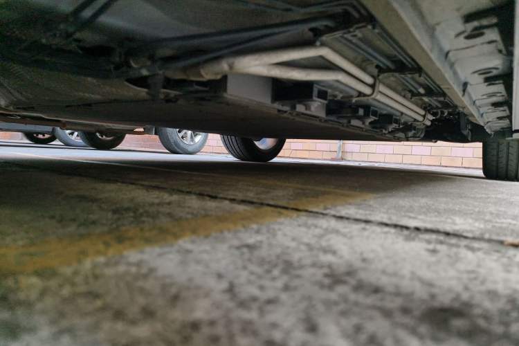 Used CHANGAN UNI-V iDD 2023 ZhiDian iDD 1.5T 113km ZhiKu Model Chassis Front Left