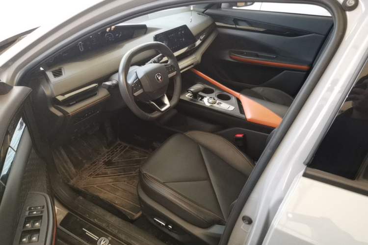 Used CHANGAN UNI-V iDD 2023 Zhidian iDD 1.5T 113km Smart & Fun Version (Rapid Edition) Driver Seat
