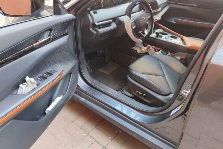 Used CHANGAN UNI-V iDD 2023 ZhiDian iDD 1.5T 113km ZhiKu Model Driver Seat
