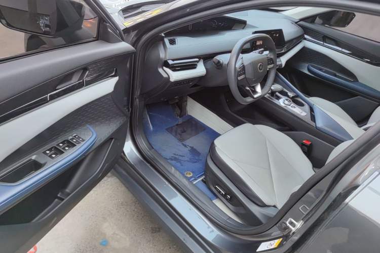 Used CHANGAN UNI-V iDD 2023 ZhiDian iDD 1.5T 113km Smart & Fun Version Driver Seat