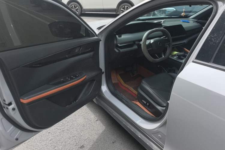 Used CHANGAN UNI-V iDD 2023 ZhiDian iDD 1.5T 113km Smart & Fun Version Driver Seat