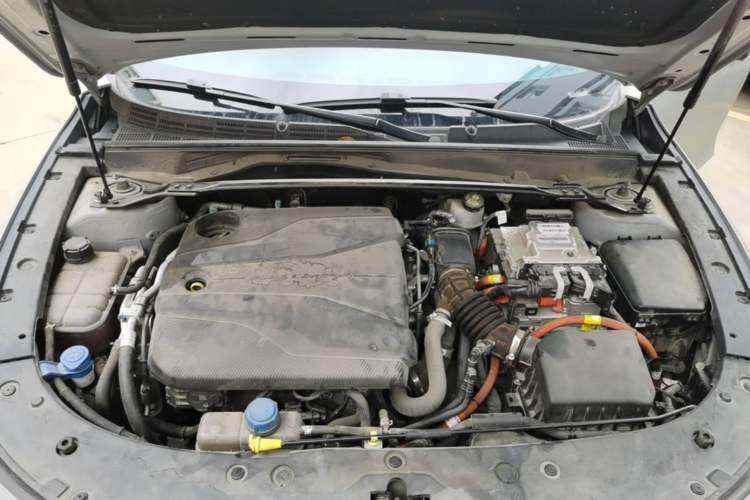 Used CHANGAN UNI-V iDD 2023 ZhiDian iDD 1.5T 113km ZhiKu Model Engine Bay