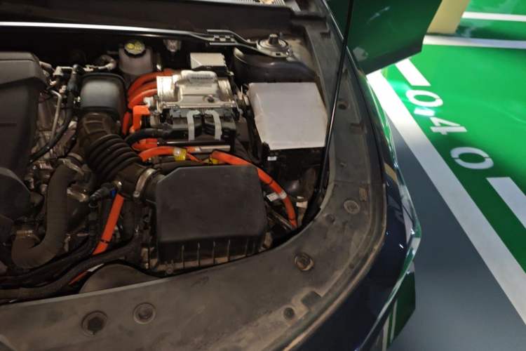 Used CHANGAN UNI-V iDD 2023 ZhiDian iDD 1.5T 113km Smart & Fun Version Engine Bay Left
