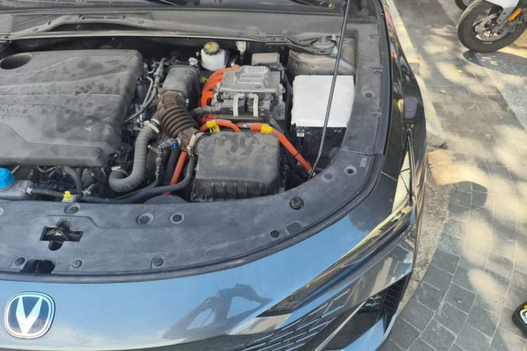 Used CHANGAN UNI-V iDD 2023 Zhidian iDD 1.5T 113km Smart & Fun Version (Rapid Edition) Engine Bay Left