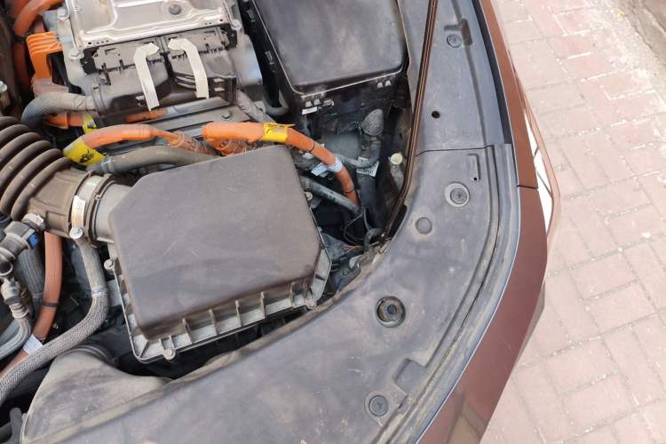 Used CHANGAN UNI-V iDD 2023 ZhiDian iDD 1.5T 113km ZhiKu Model Engine Bay Left