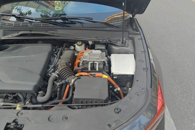 Used CHANGAN UNI-V iDD 2023 ZhiDian iDD 1.5T 113km ZhiKu Model Engine Bay Left